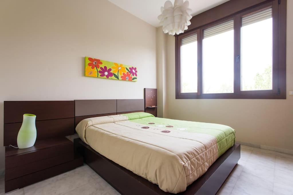 Fibes Con Piscina Y Parking Gratis Apartamento Sevilla Este Zewnętrze zdjęcie