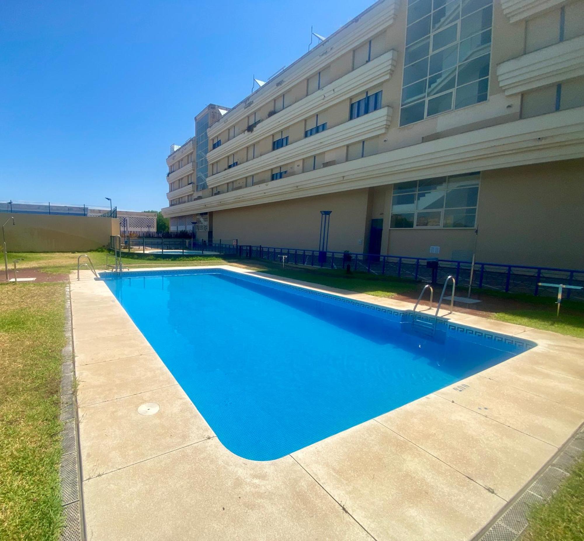 Fibes Con Piscina Y Parking Gratis Apartamento Sevilla Este Zewnętrze zdjęcie